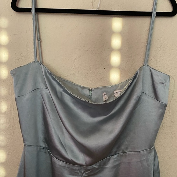 HOUSE OF CB‎ 'Costanza' Light Jade Maxi Dress blue NWOT size L - Picture 15 of 17